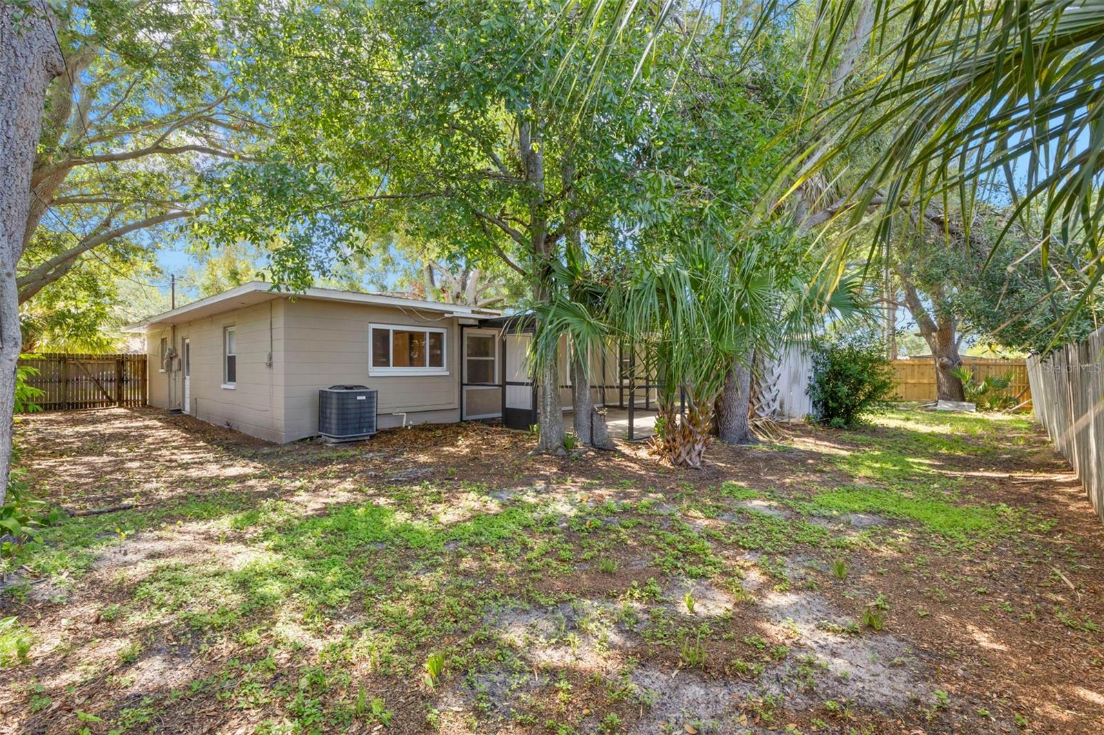 7420 DR MARTIN LUTHER KING JR STREET N, St Petersburg, FL 33702