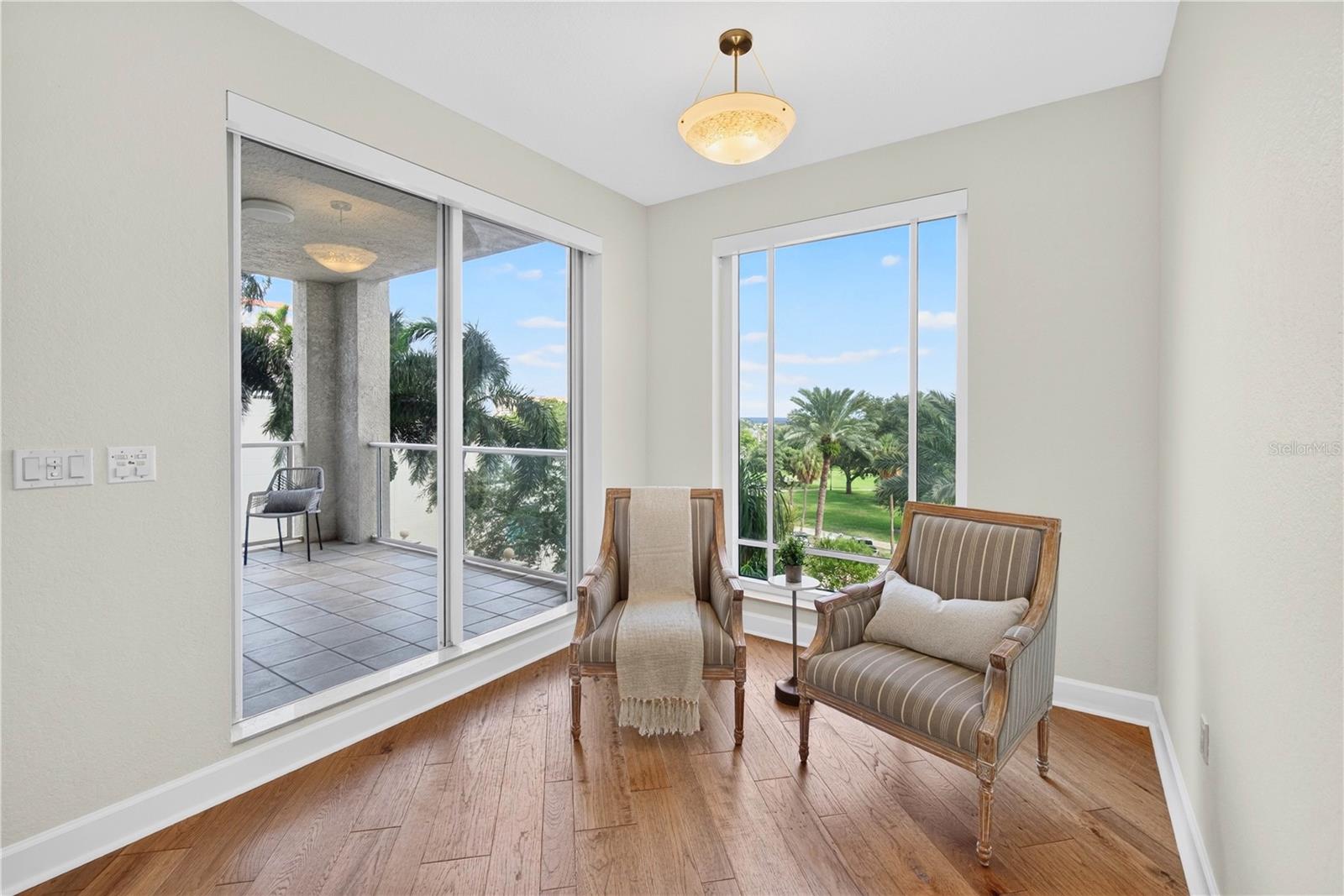 100 BEACH DRIVE NE, #401, St Petersburg, FL 33701