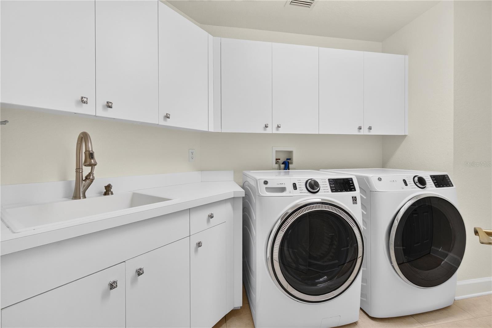 100 BEACH DRIVE NE, #401, St Petersburg, FL 33701