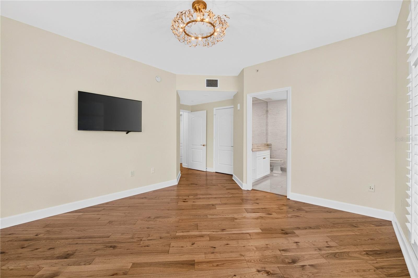 100 BEACH DRIVE NE, #401, St Petersburg, FL 33701