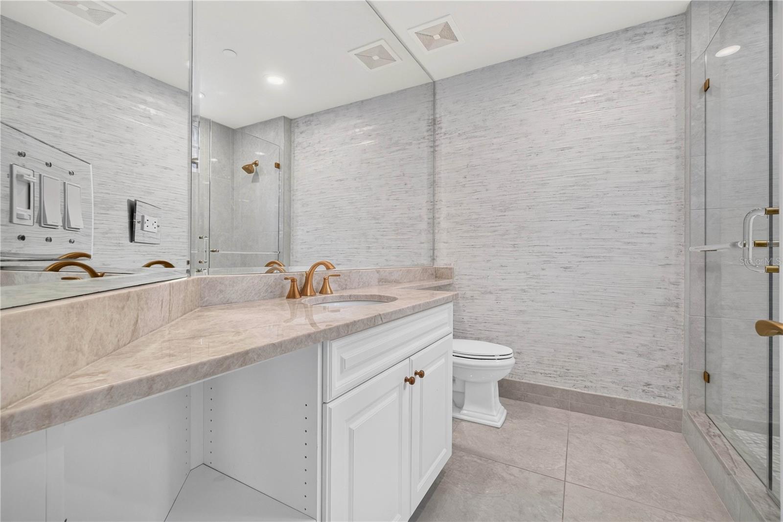 100 BEACH DRIVE NE, #401, St Petersburg, FL 33701