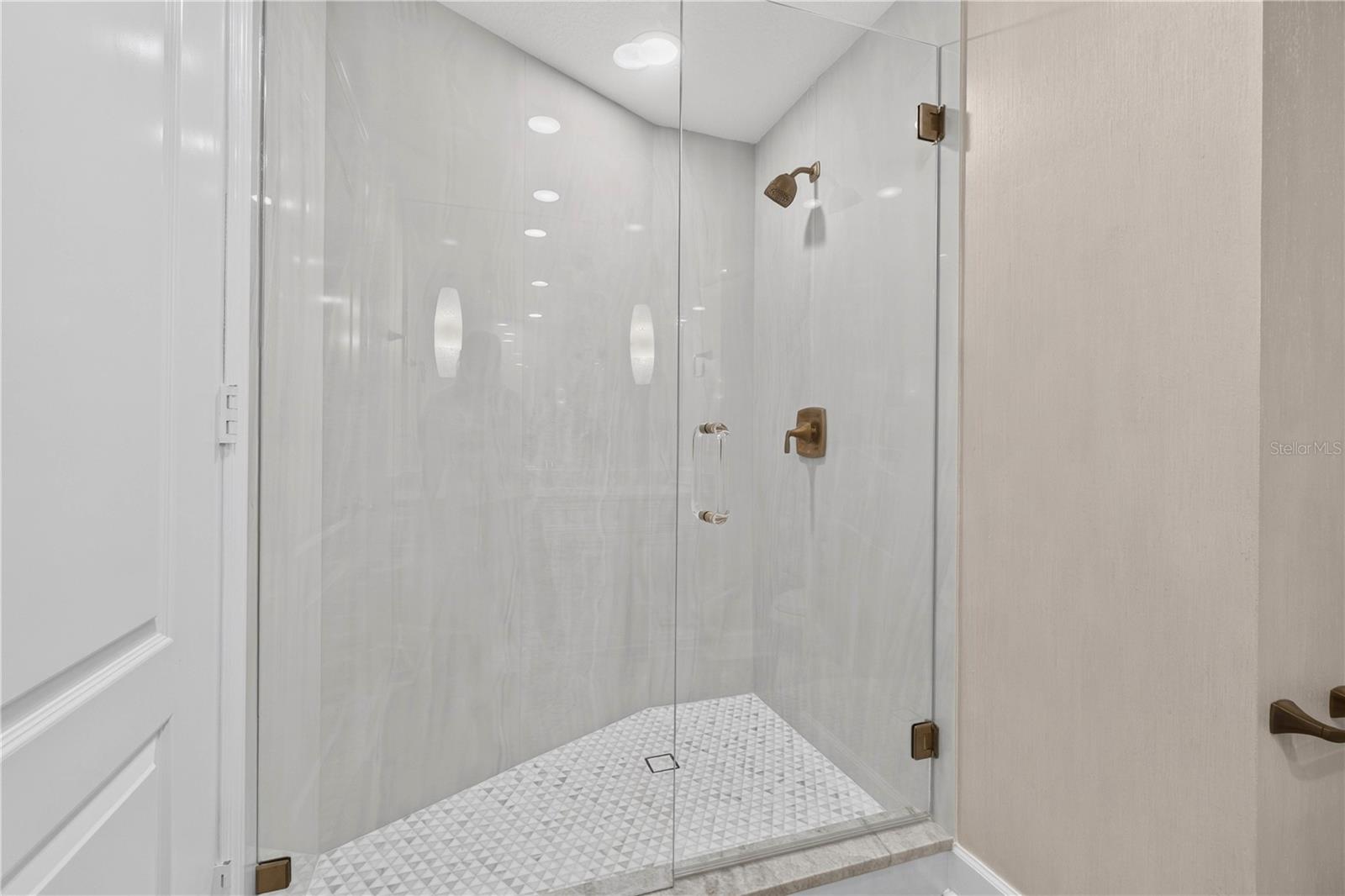 100 BEACH DRIVE NE, #401, St Petersburg, FL 33701