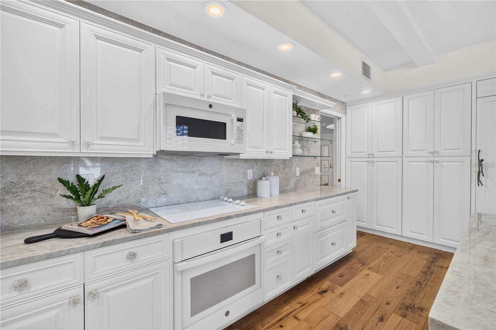100 BEACH DRIVE NE, #401, St Petersburg, FL 33701