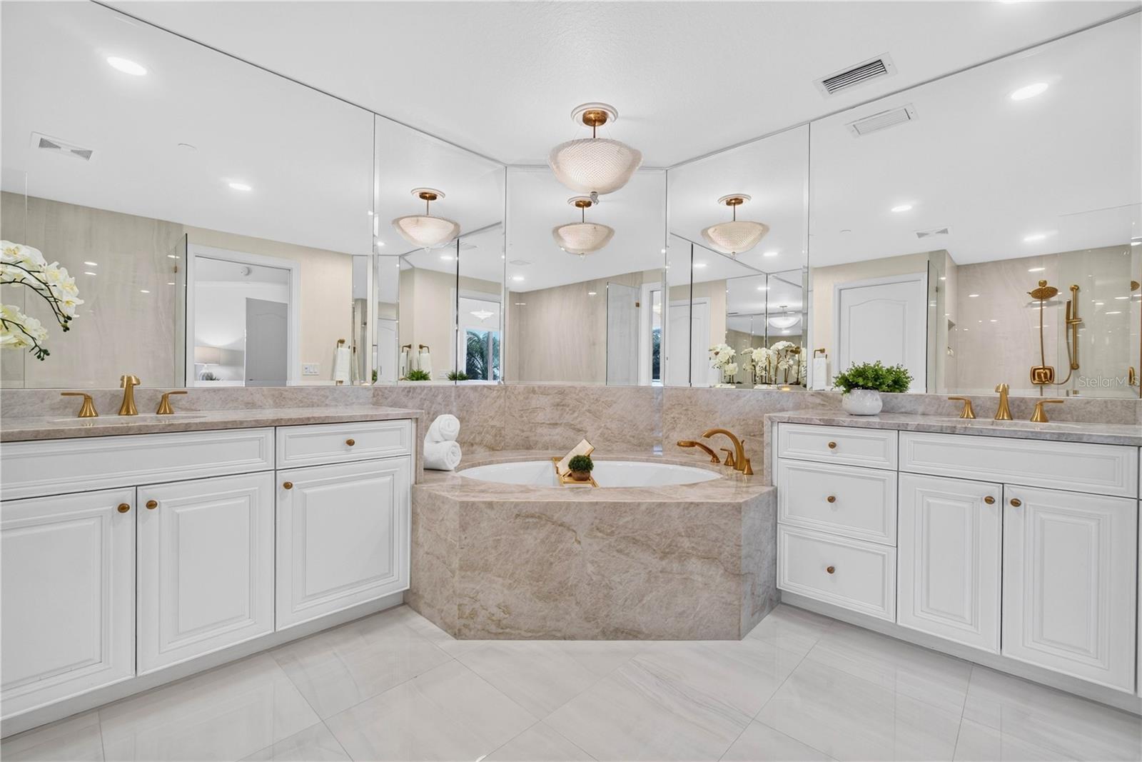 100 BEACH DRIVE NE, #401, St Petersburg, FL 33701