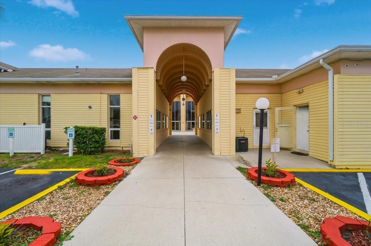 2237 CLUB CIRCLE, Lake Wales, FL 33854