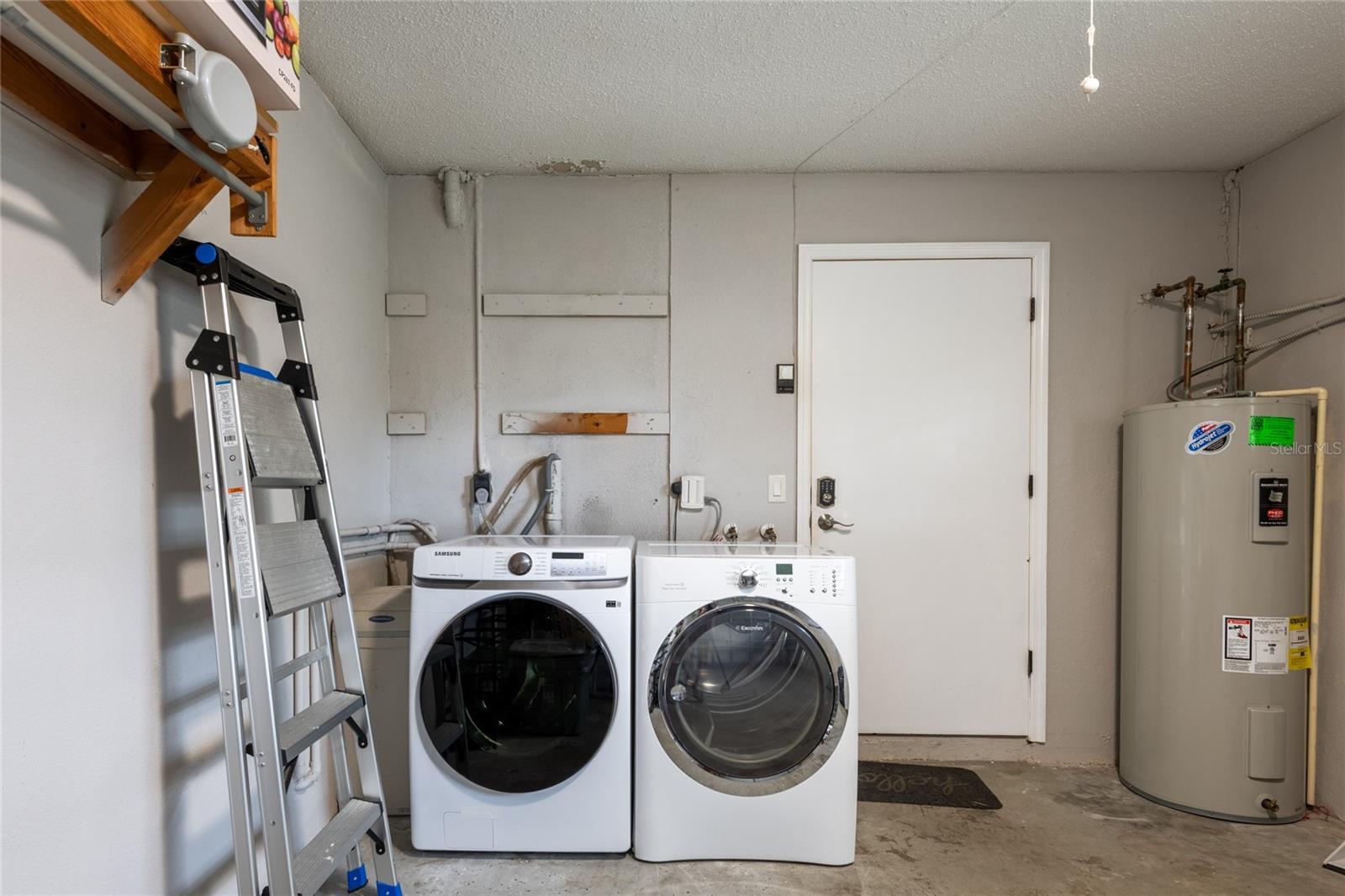 1944 ELAINE DRIVE, #1944, Clearwater, FL 33760
