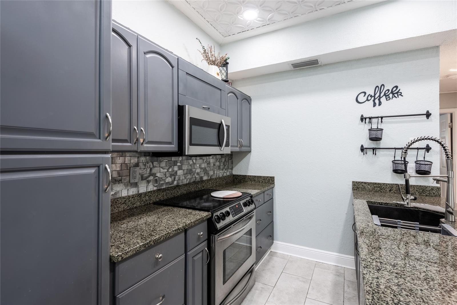 1944 ELAINE DRIVE, #1944, Clearwater, FL 33760