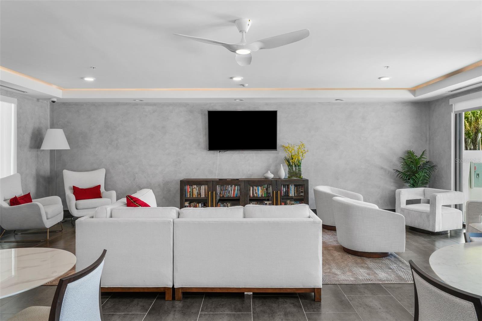 199 DALI BOULEVARD, #807, St Petersburg, FL 33701