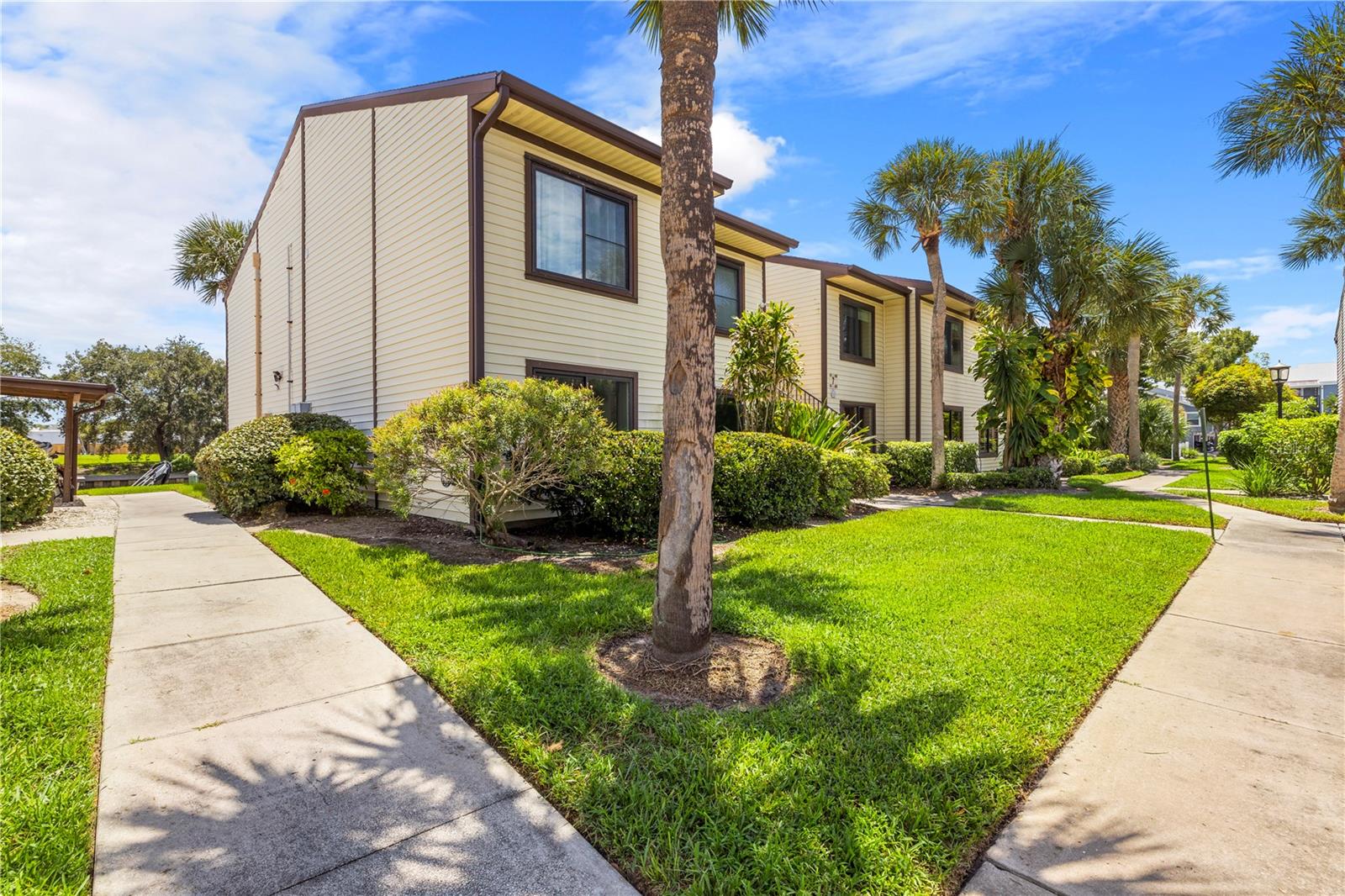 428 MOORINGS COVE DRIVE, #7F, Tarpon Springs, FL 34689
