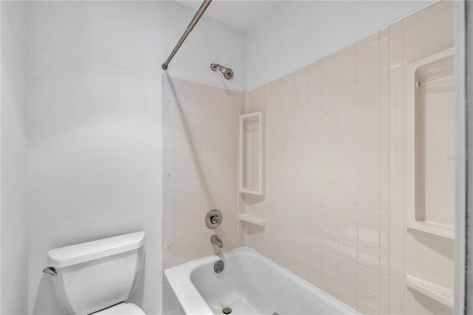 428 MOORINGS COVE DRIVE, #7F, Tarpon Springs, FL 34689