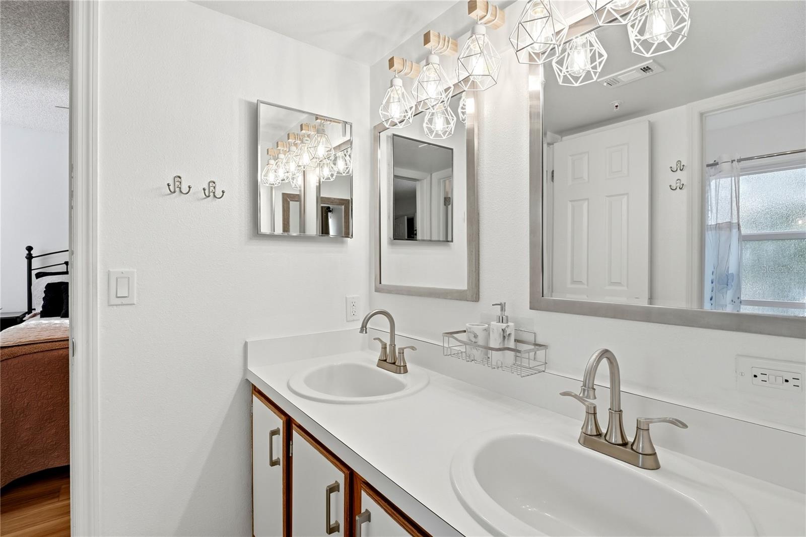 2400 FEATHER SOUND DRIVE, #427, Clearwater, FL 33762