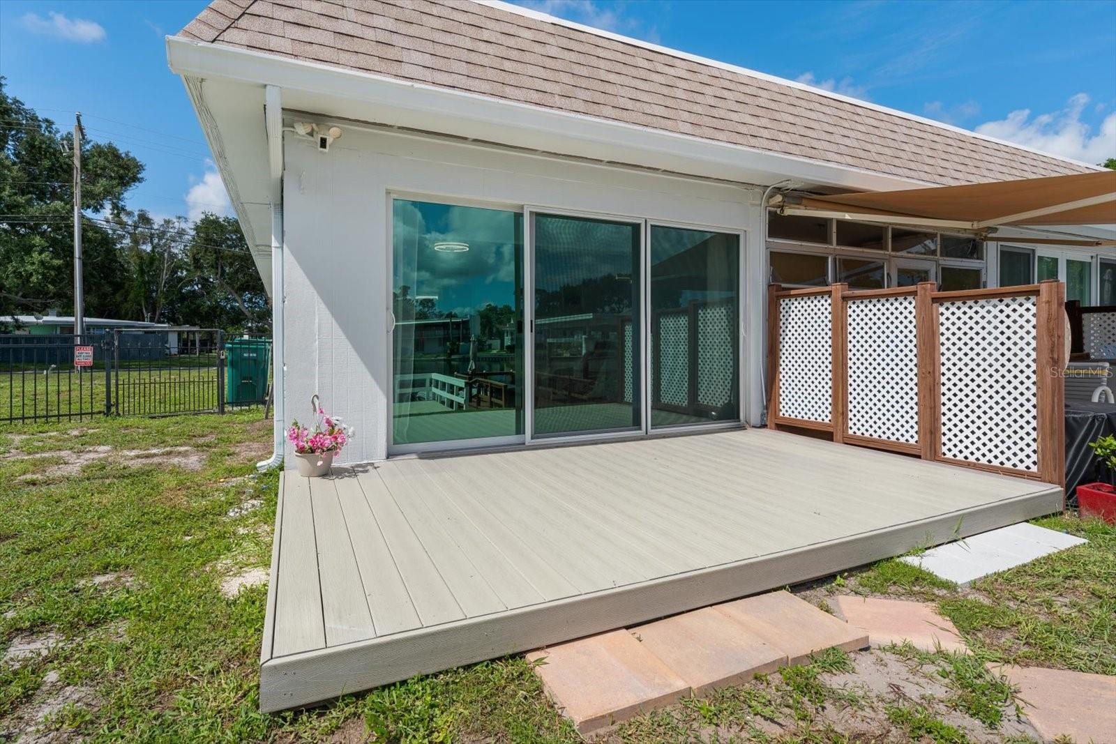 599 WESTWINDS DRIVE, #9, Palm Harbor, FL 34683