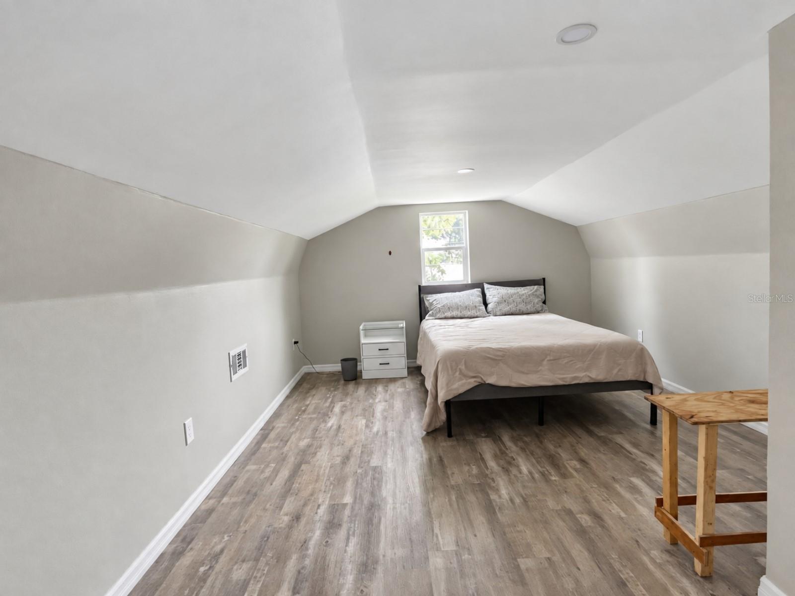 8435 GERBERA AVENUE, Seminole, FL 33777 8435 GERBERA AVENUE, Seminole, FL 33777