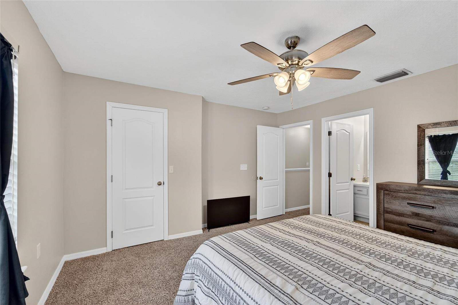 2052 GREENWOOD VALLEY DRIVE, Plant City, FL 33563