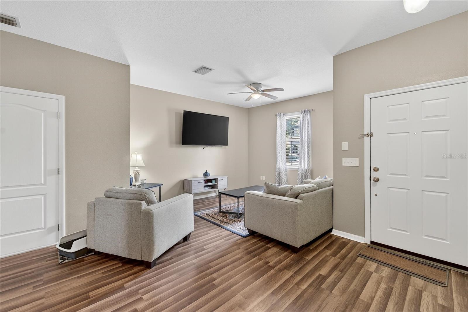 2052 GREENWOOD VALLEY DRIVE, Plant City, FL 33563