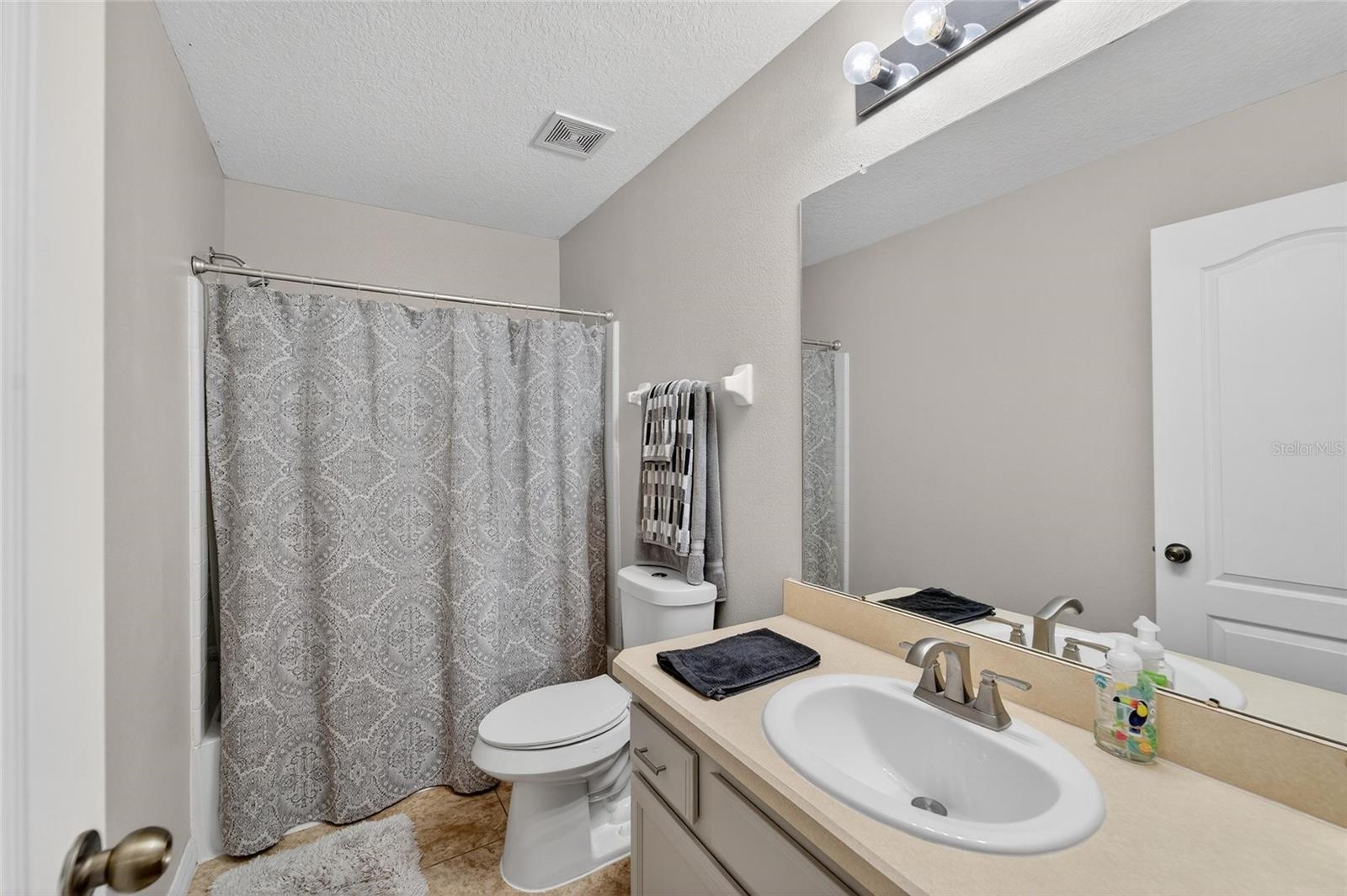 2052 GREENWOOD VALLEY DRIVE, Plant City, FL 33563