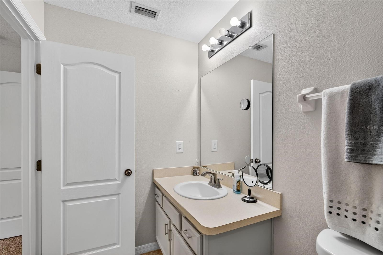 2052 GREENWOOD VALLEY DRIVE, Plant City, FL 33563
