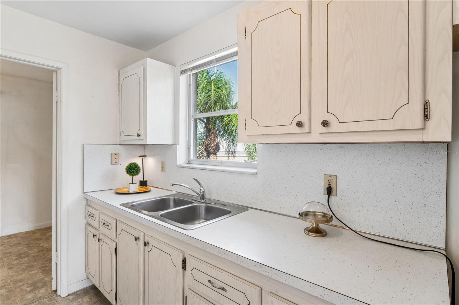 5530 N 80TH STREET, #C308, St Petersburg, FL 33709