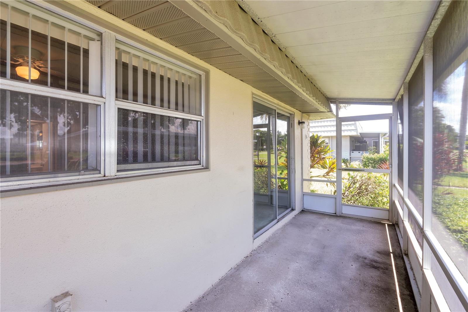 201 KINGS BOULEVARD, #5, Sun City Center, FL 33573