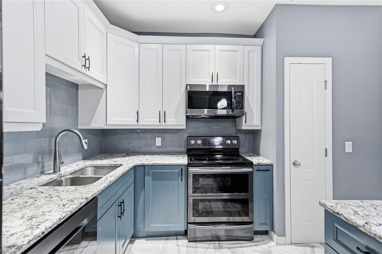 1640 VILLA CAPRI CIRCLE, #301, Odessa, FL 33556