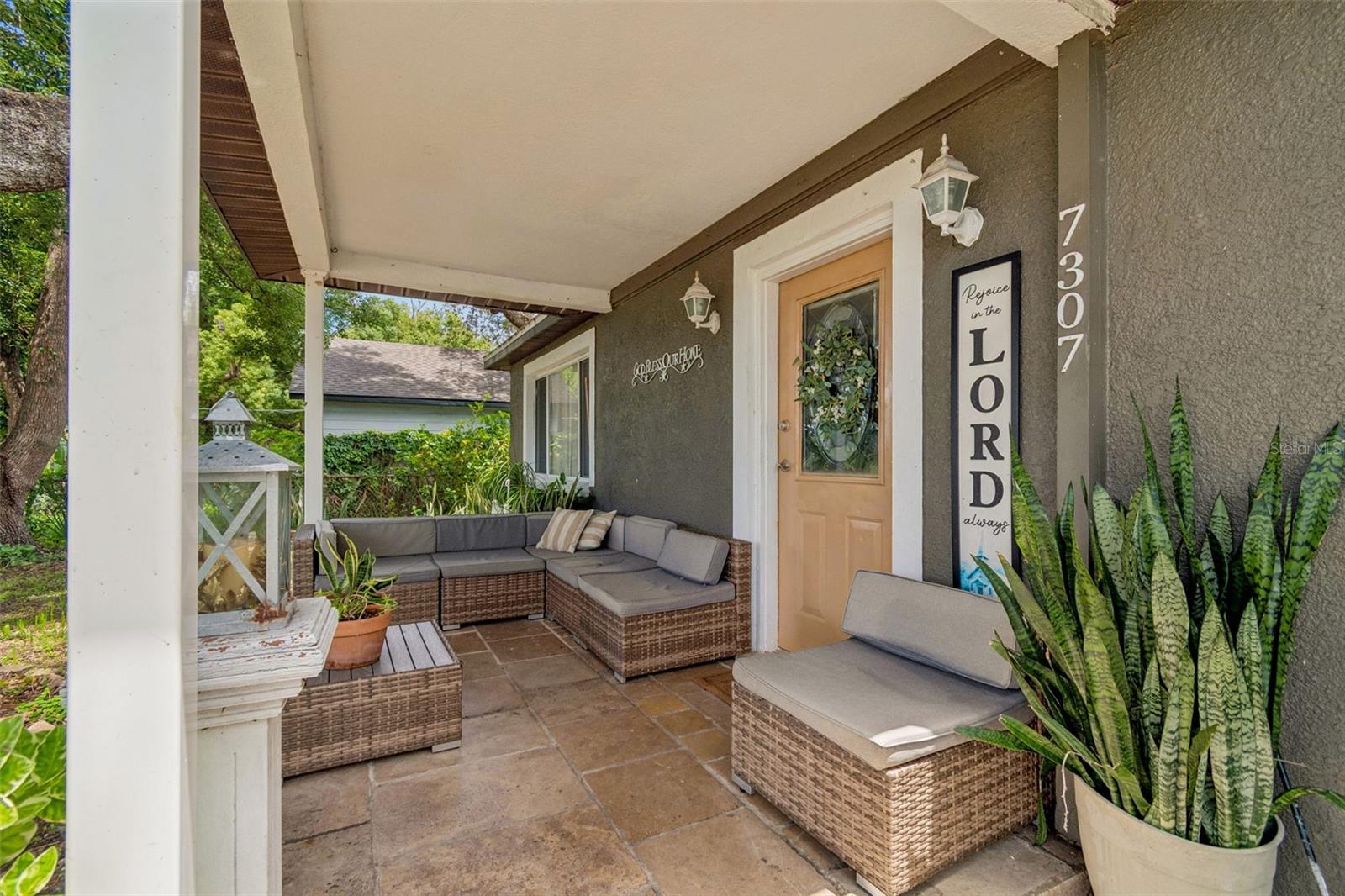 7307 N HUNTLEY AVENUE, Tampa, FL 33604