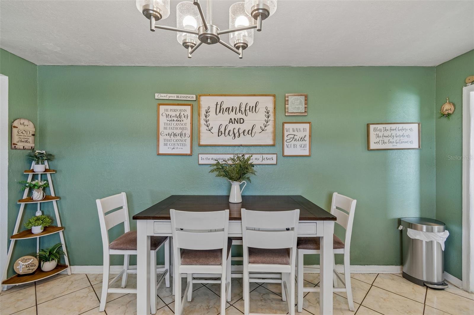 7307 N HUNTLEY AVENUE, Tampa, FL 33604