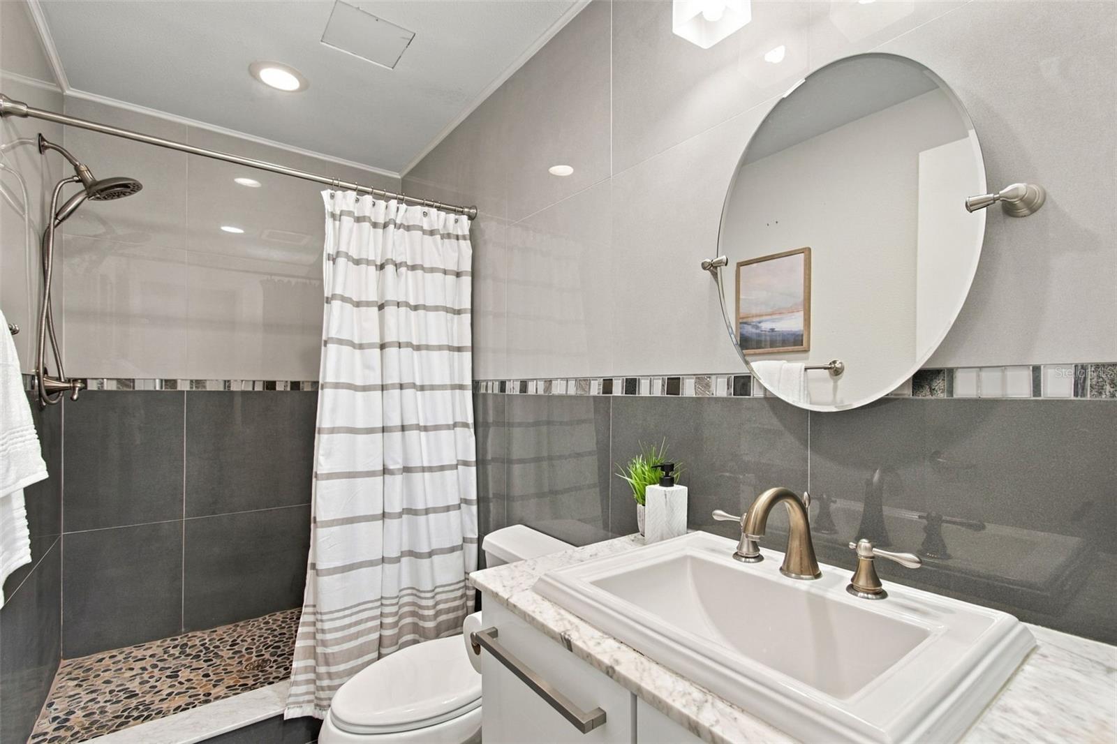 205 5TH AVENUE N, #201, St Petersburg, FL 33701