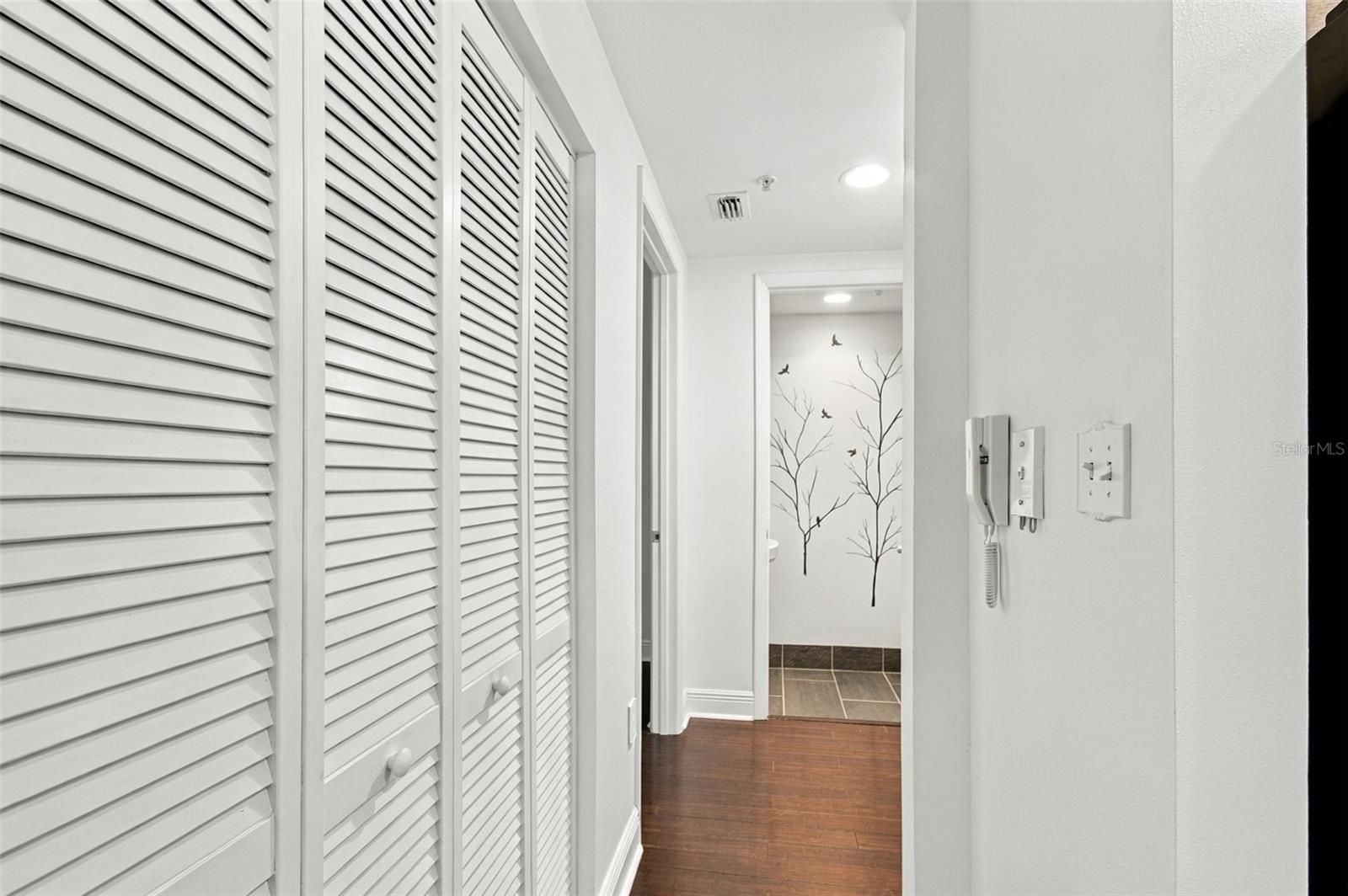 205 5TH AVENUE N, #201, St Petersburg, FL 33701