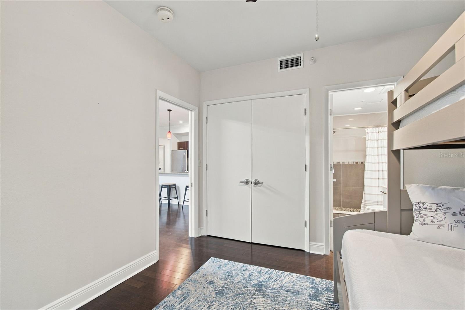 205 5TH AVENUE N, #201, St Petersburg, FL 33701