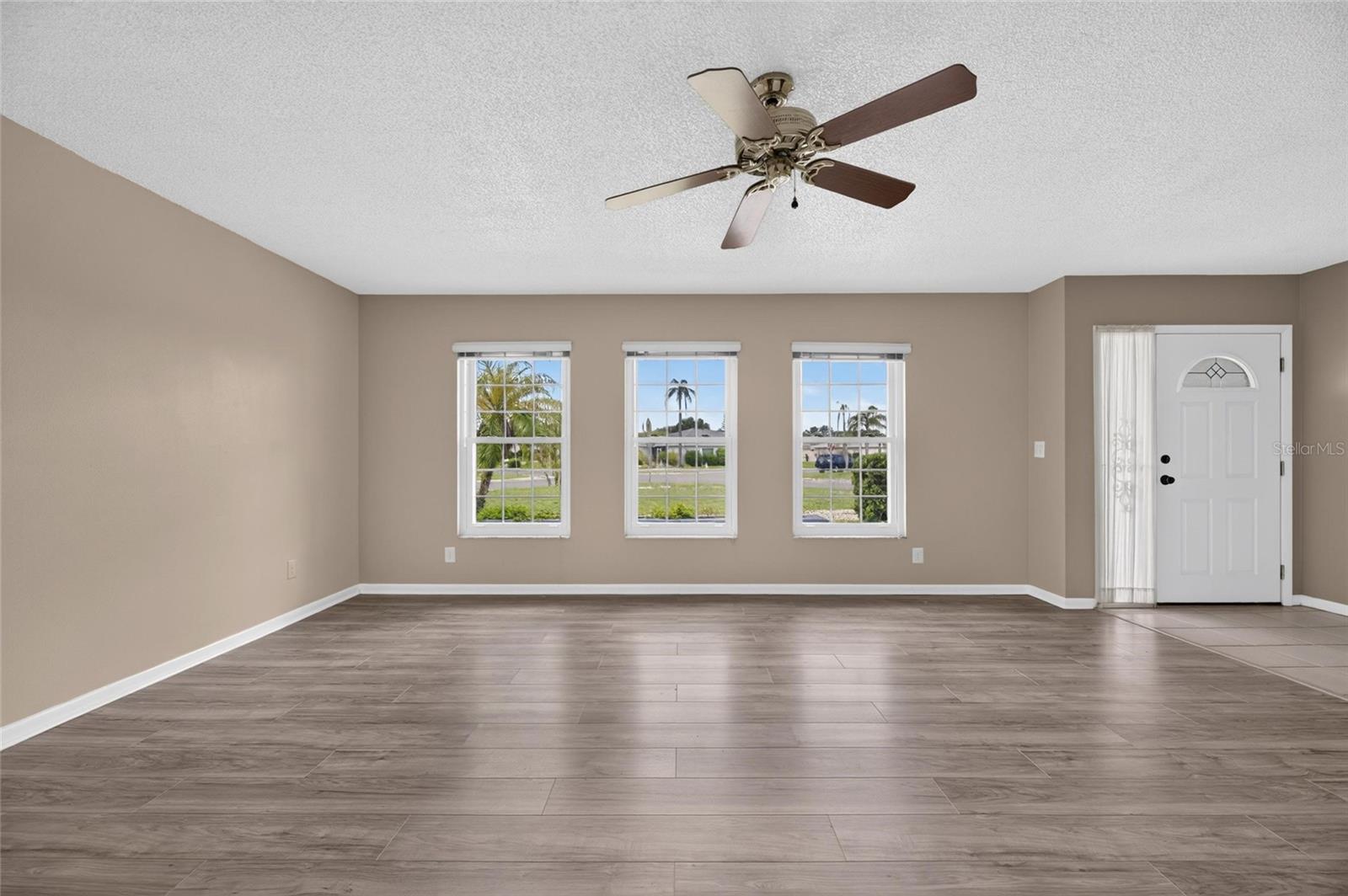 1743 COCO PALM CIRCLE, Sun City Center, FL 33573