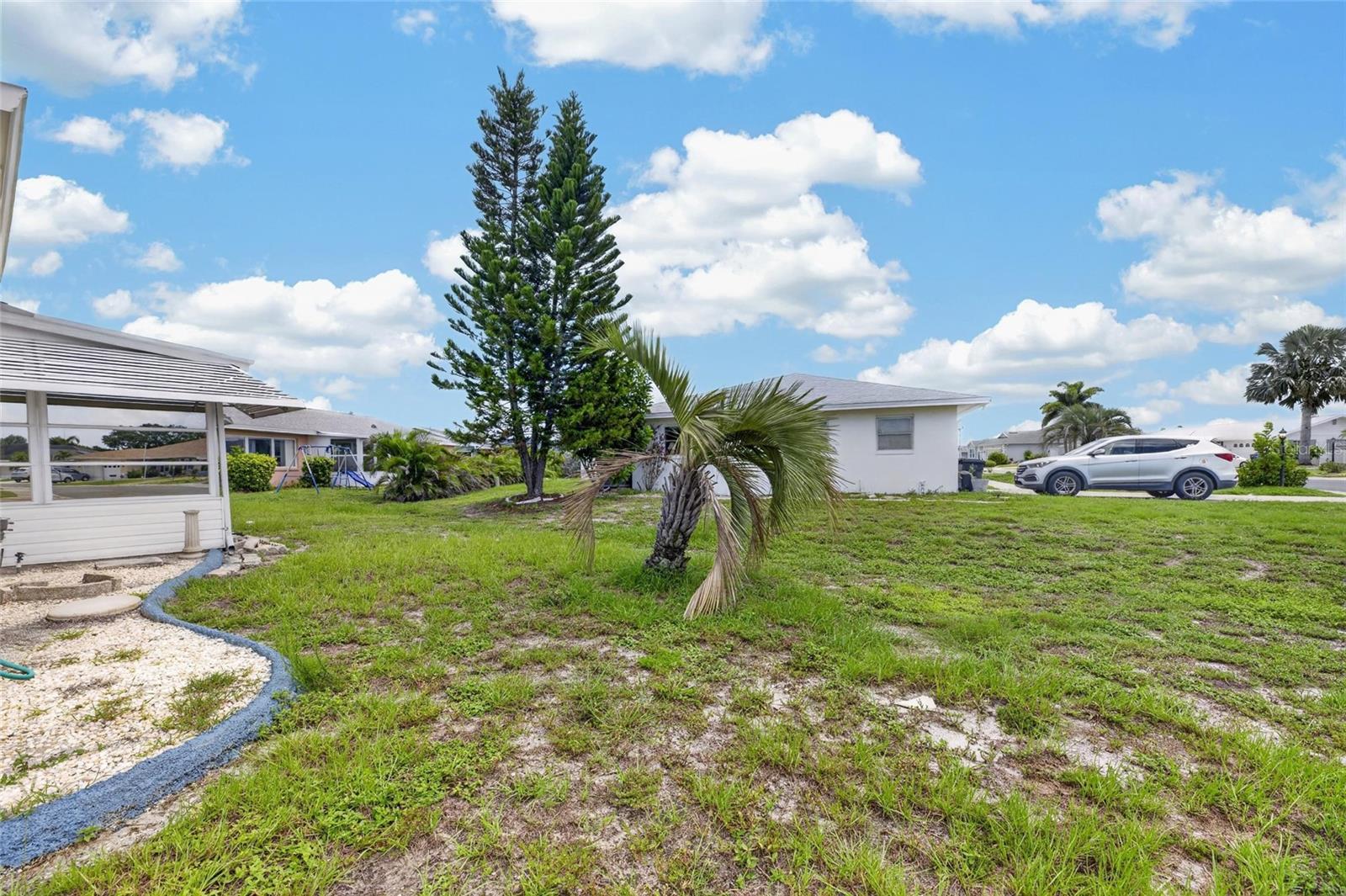 1743 COCO PALM CIRCLE, Sun City Center, FL 33573