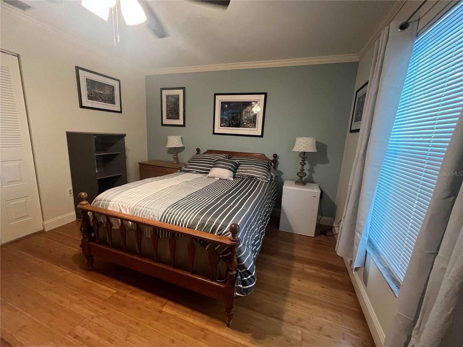 2nd bedroom/with access to 2nd bathroom