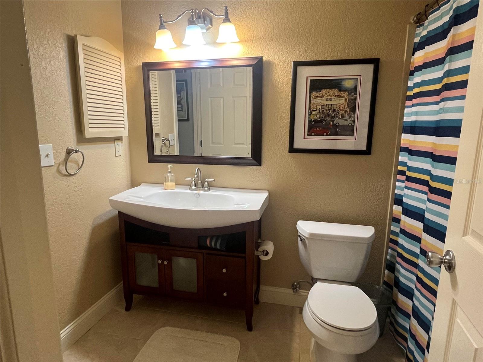 2nd Bathroom