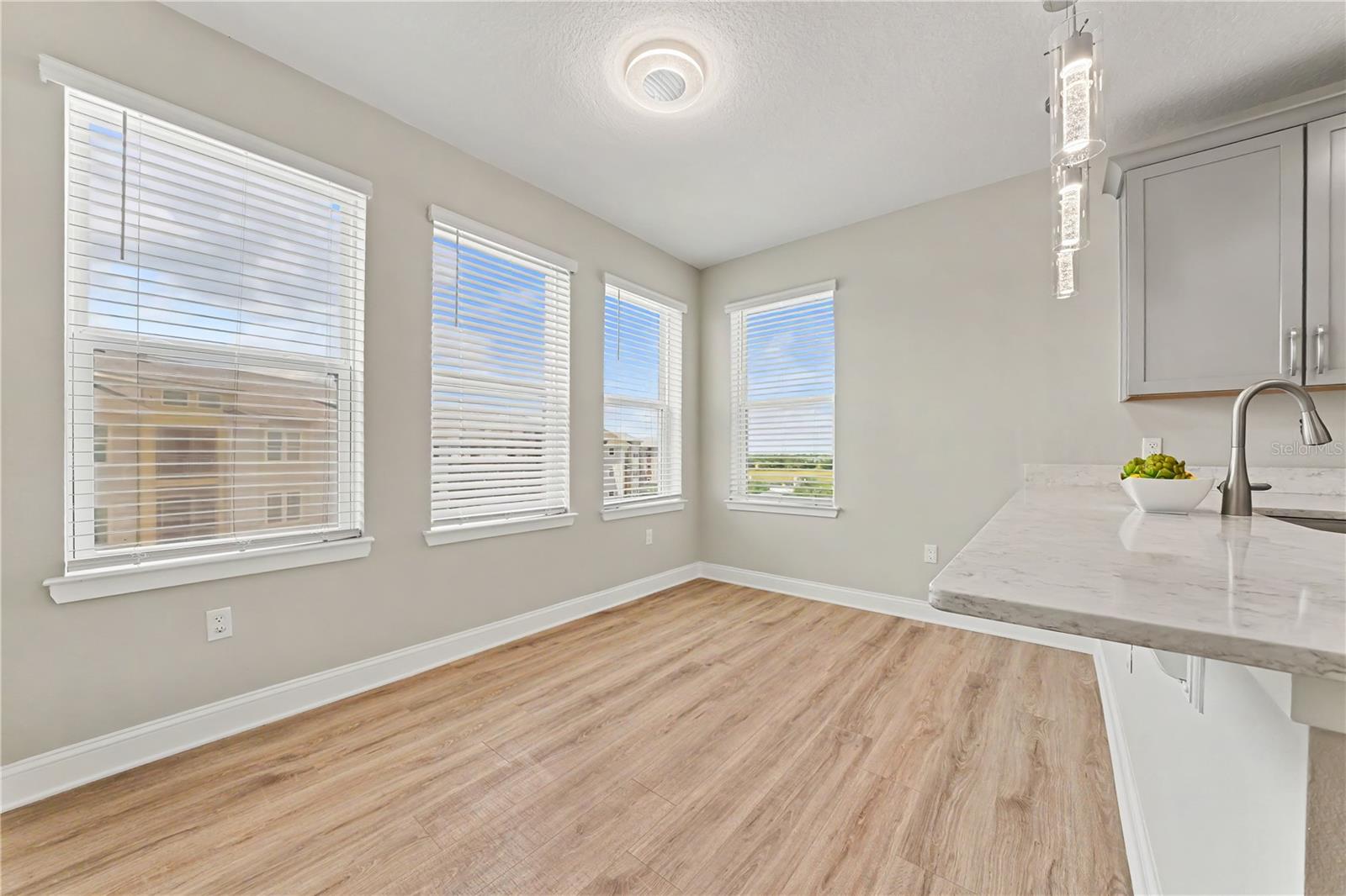 Exceptional amount of space for a full size table