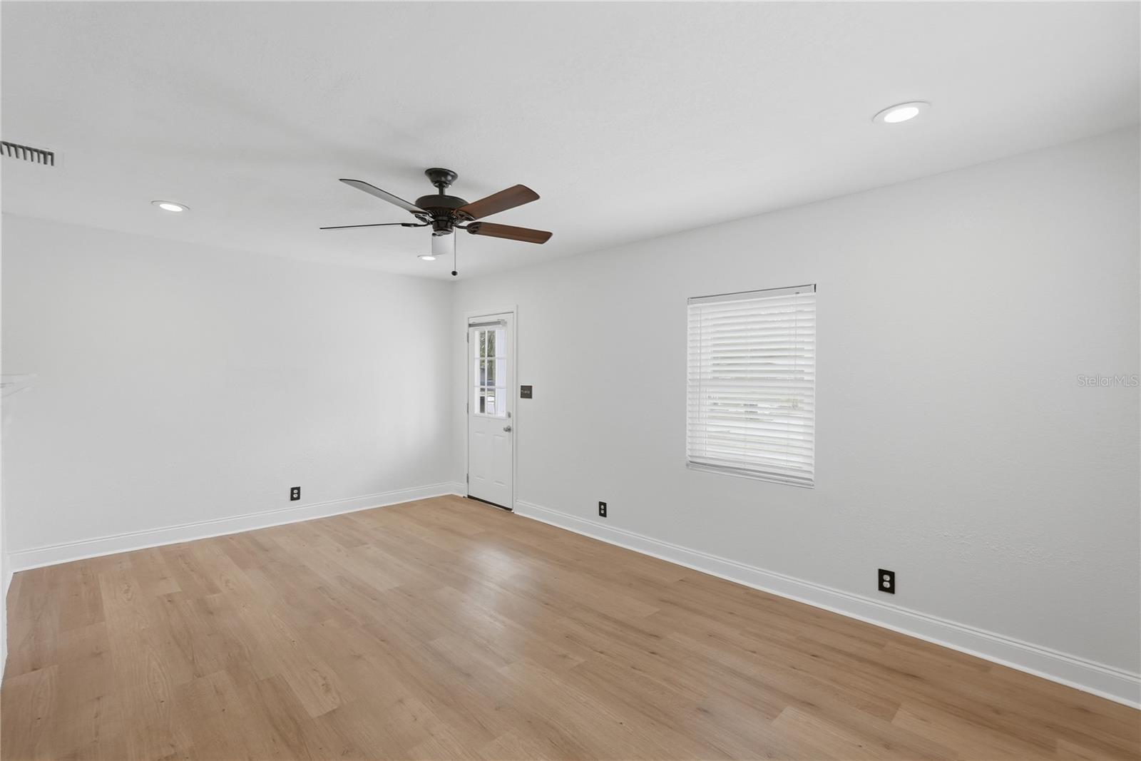2861 17TH AVENUE N, St Petersburg, FL 33713