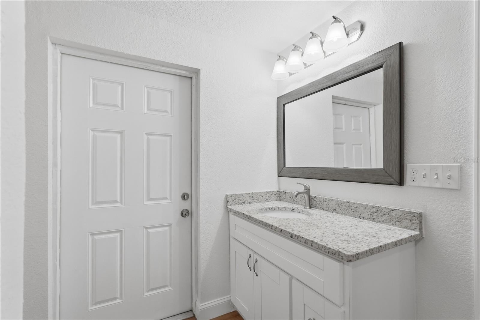 2861 17TH AVENUE N, St Petersburg, FL 33713