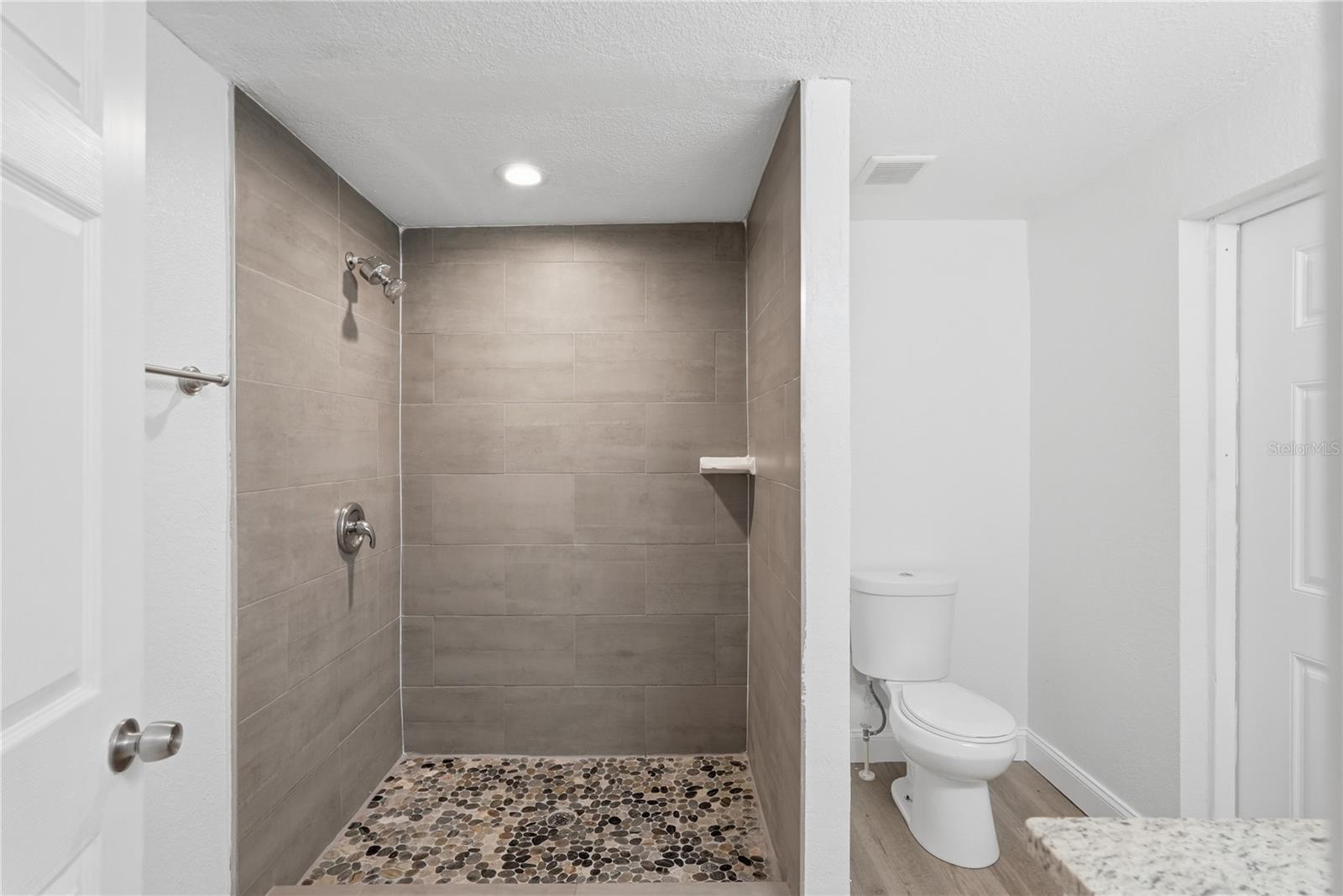 2861 17TH AVENUE N, St Petersburg, FL 33713