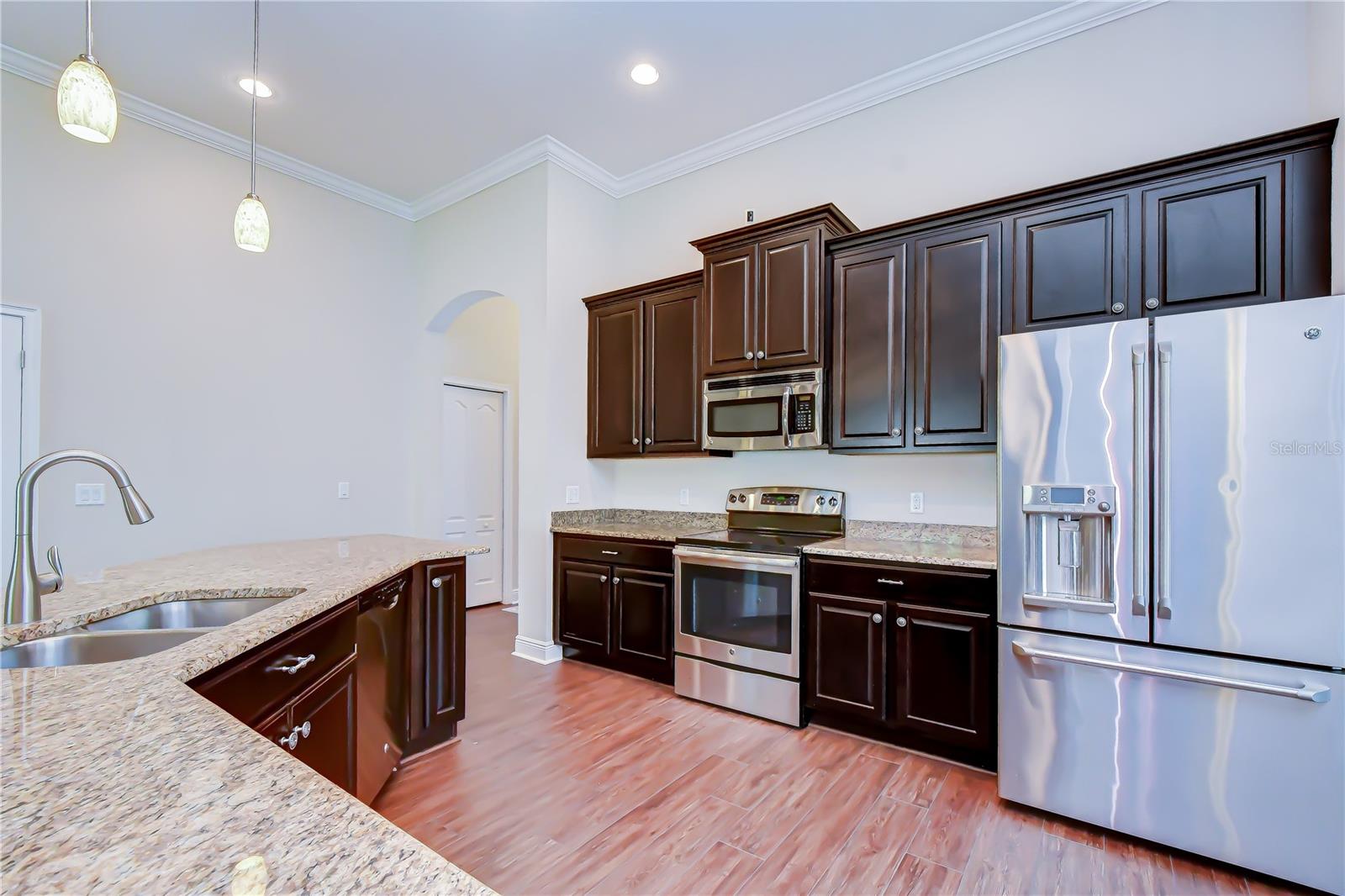 826 VINO VERDE CIRCLE, Brandon, FL 33511