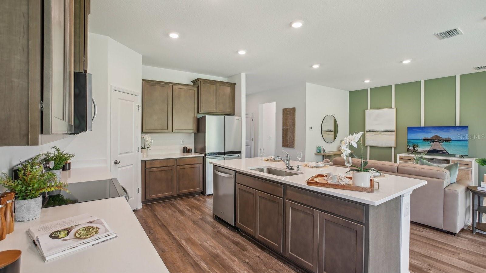 32736 WEATHERED OAK DRIVE, Wesley Chapel, FL 33543