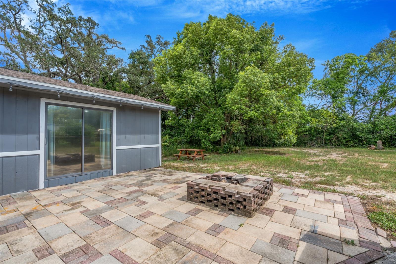 Outdoor Patio / Firepit