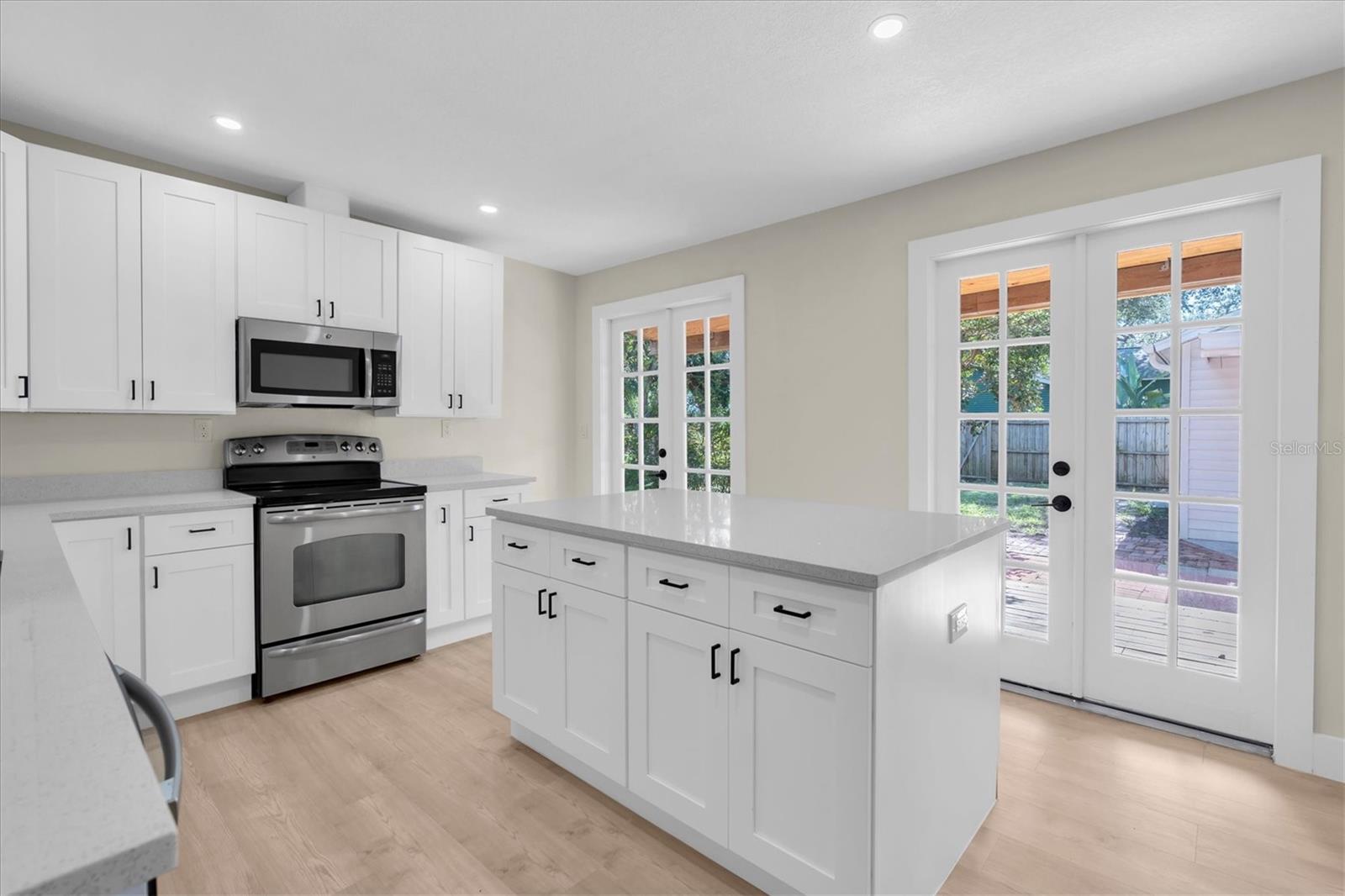 104 W LAMBRIGHT STREET, Tampa, FL 33604 104 W LAMBRIGHT STREET, Tampa, FL 33604
