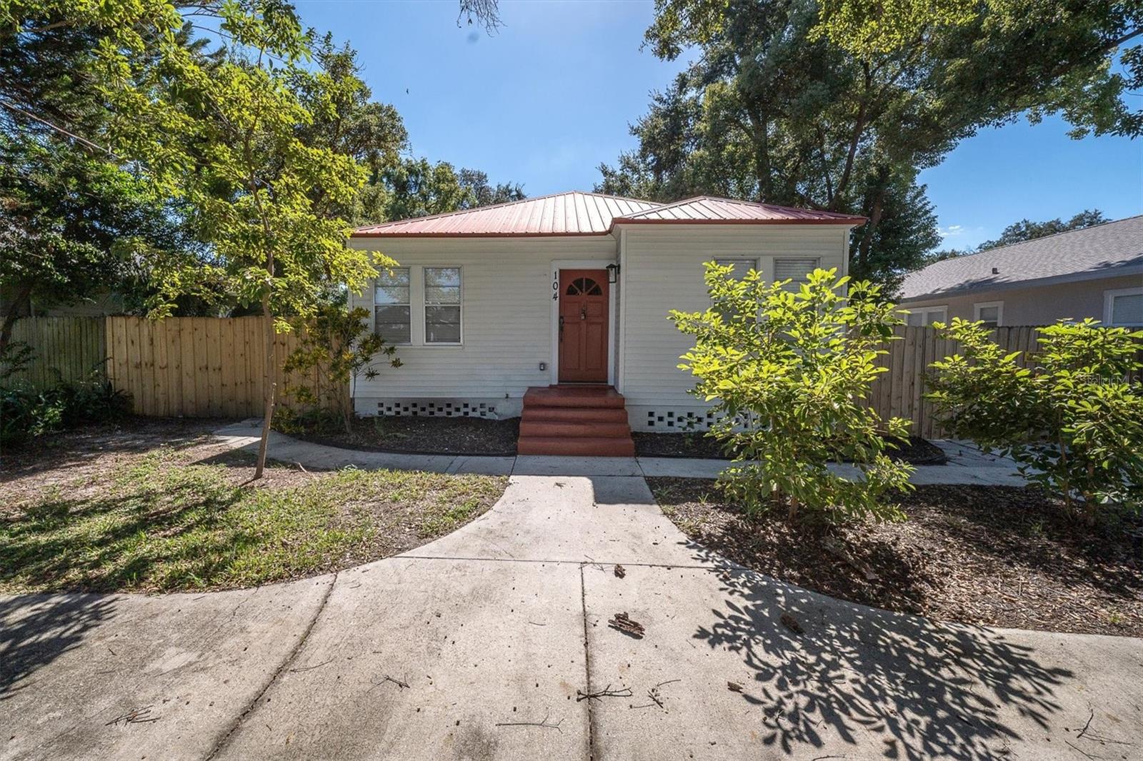 104 W LAMBRIGHT STREET, Tampa, FL 33604