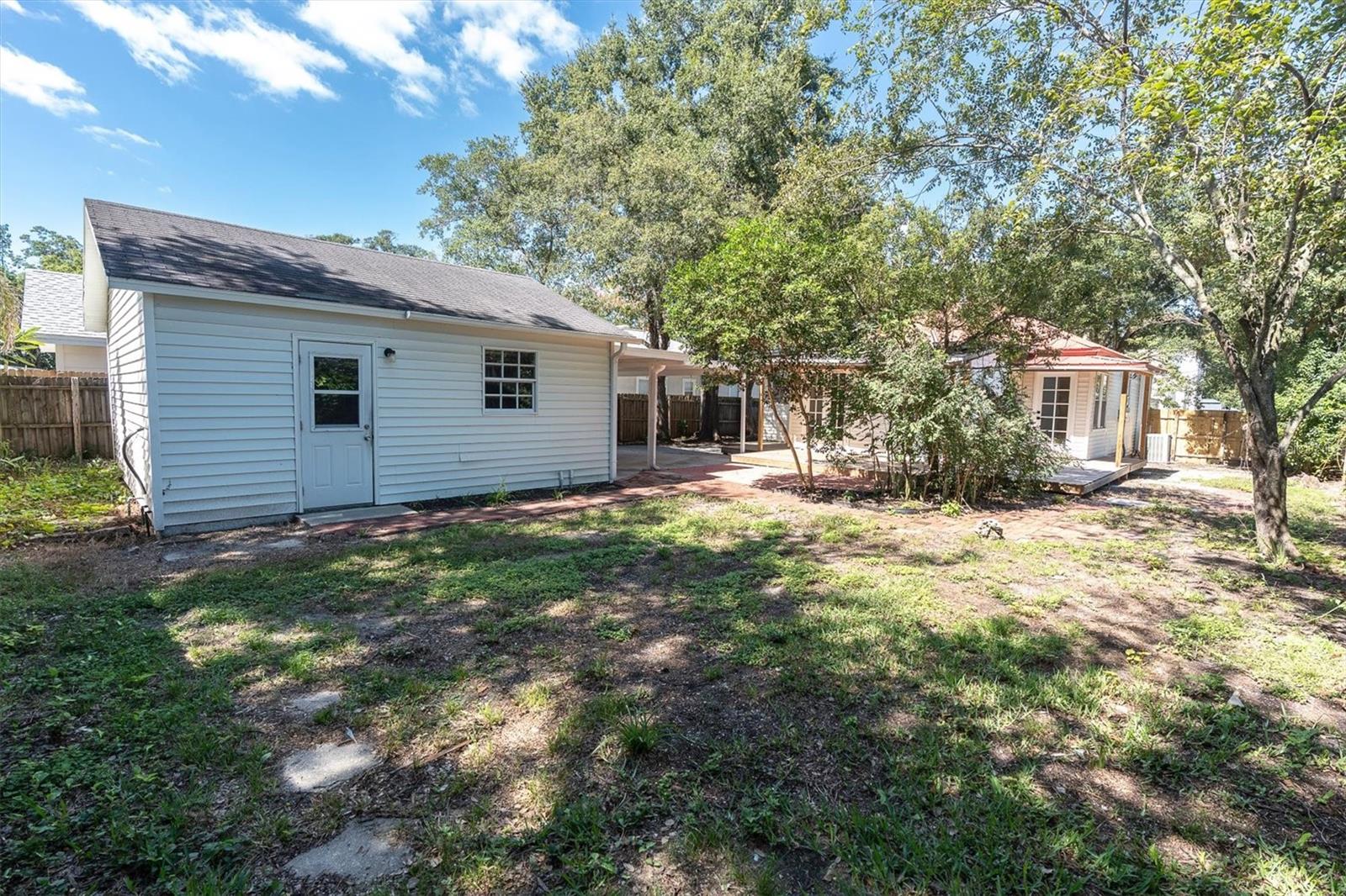 104 W LAMBRIGHT STREET, Tampa, FL 33604