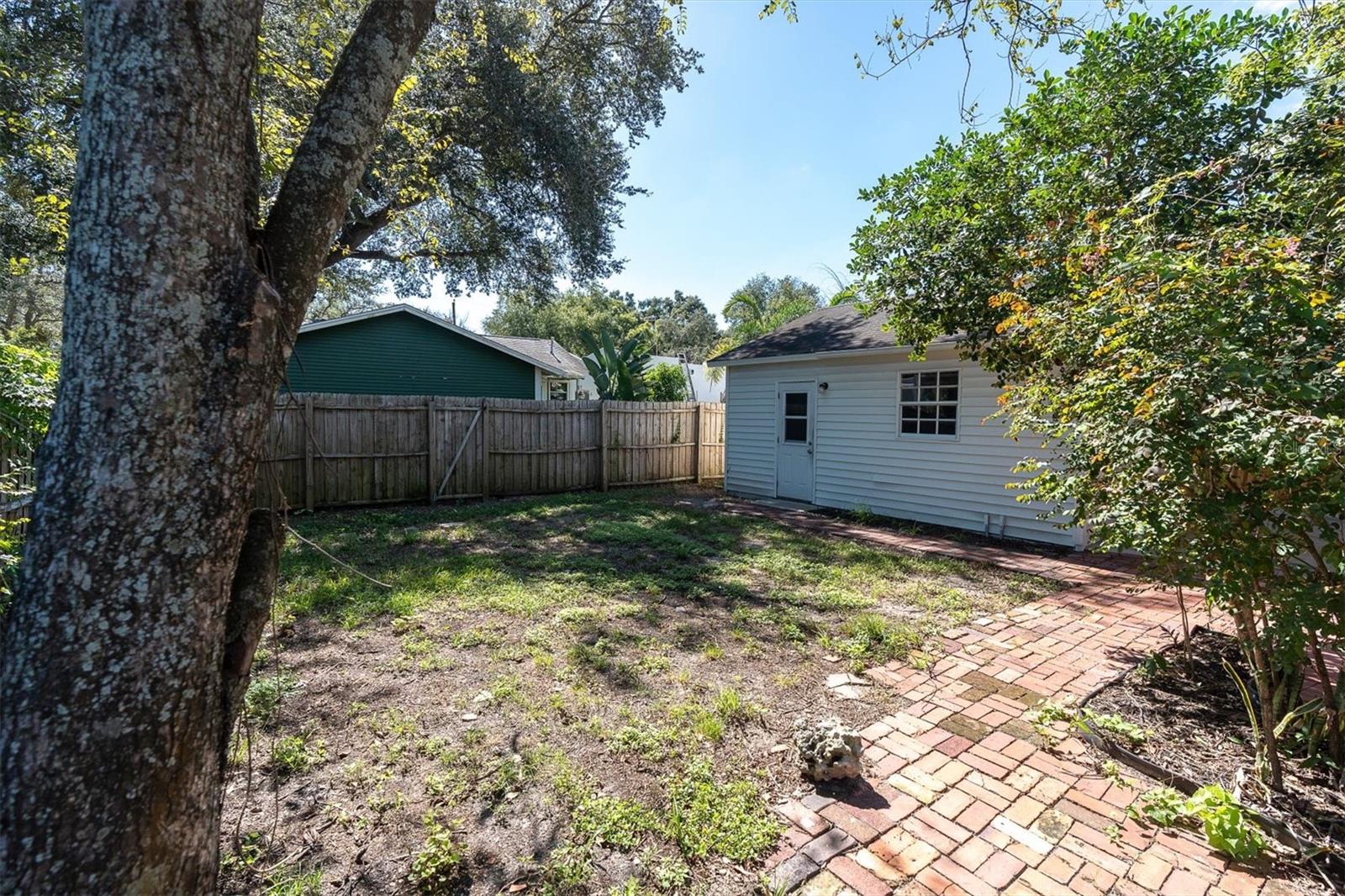 104 W LAMBRIGHT STREET, Tampa, FL 33604