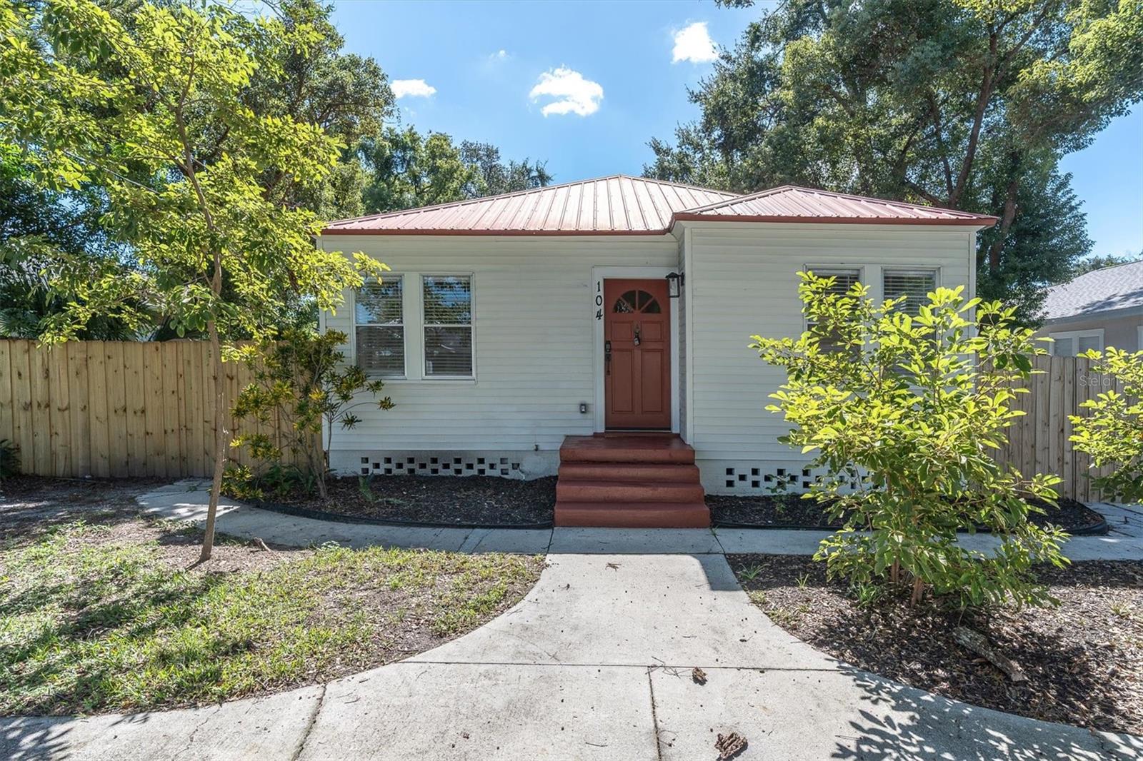 104 W LAMBRIGHT STREET, Tampa, FL 33604