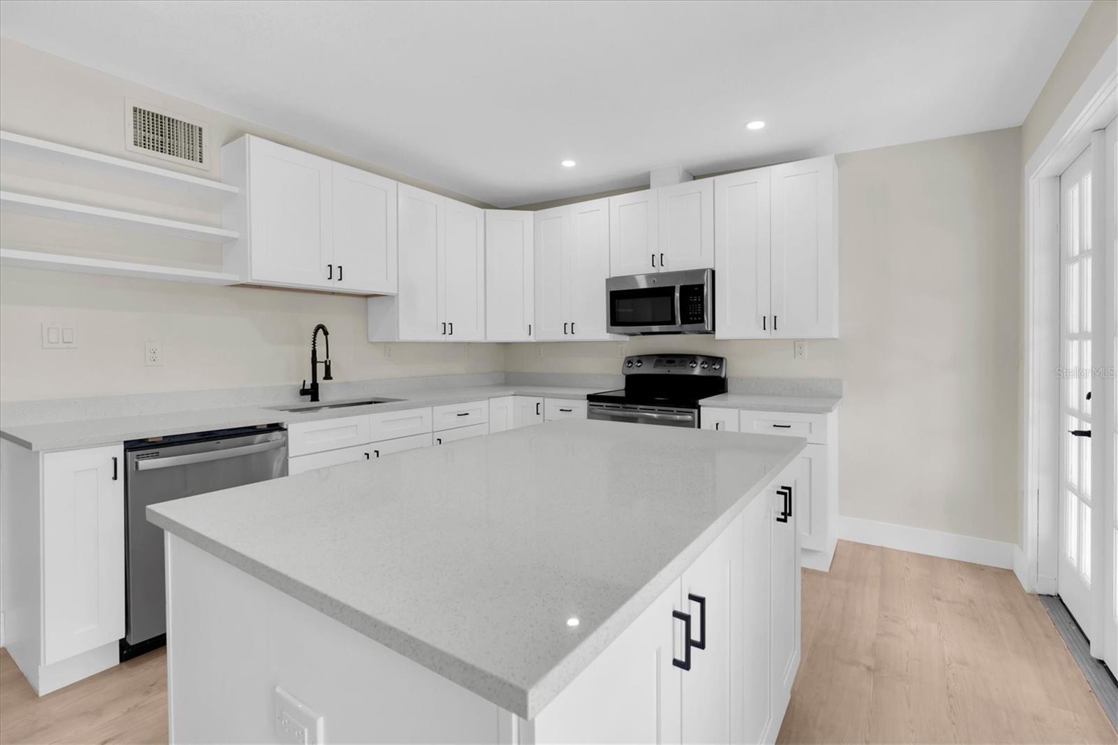 104 W LAMBRIGHT STREET, Tampa, FL 33604