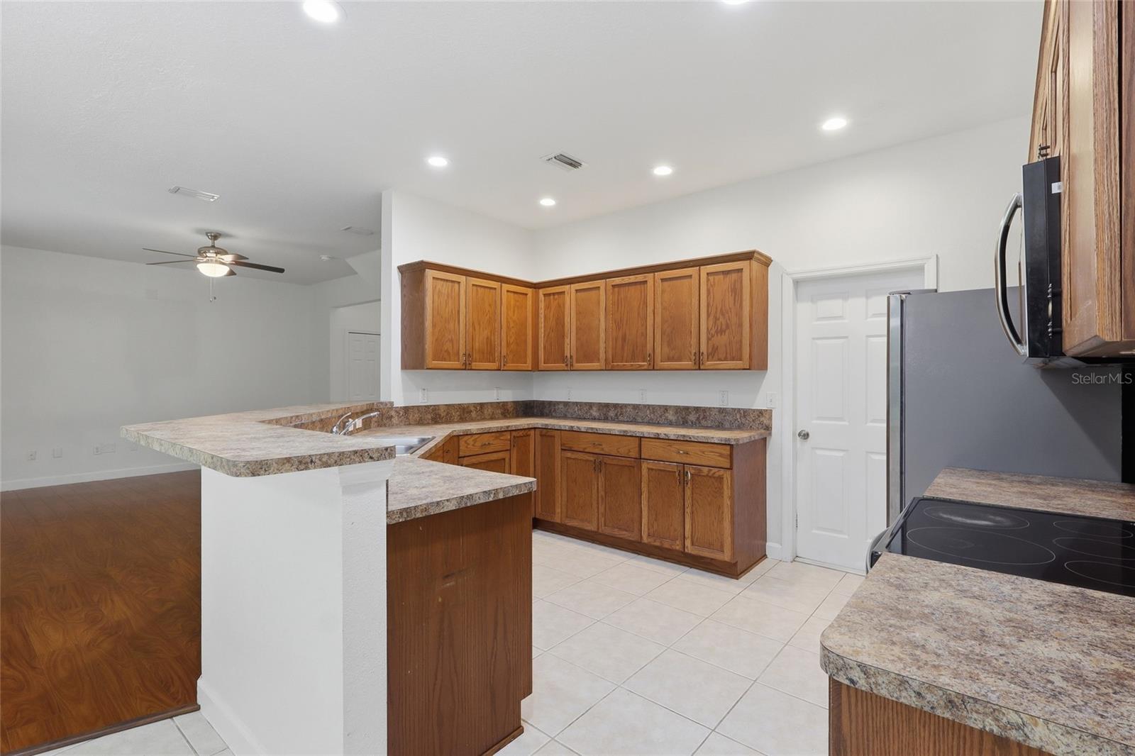 2621 FIDDLESTICK CIRCLE, Lutz, FL 33559