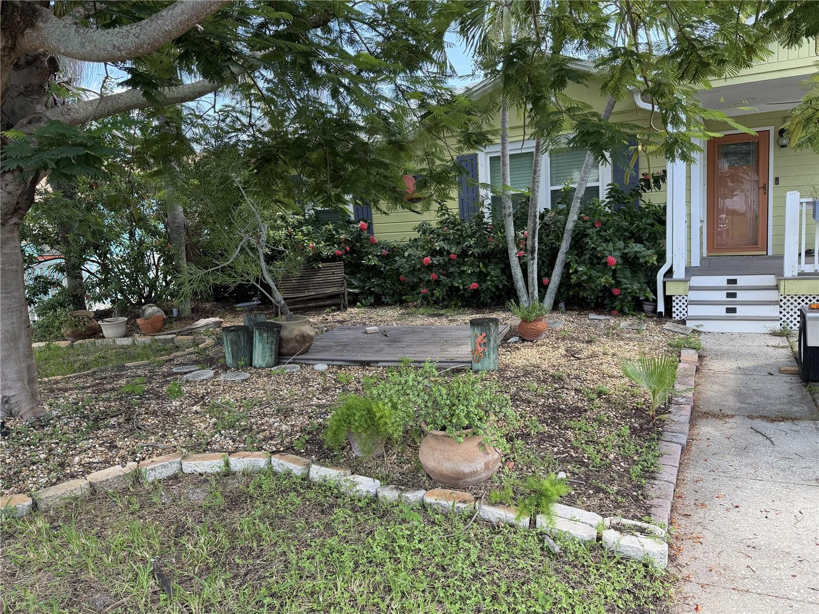 3008 DUPONT STREET S, Gulfport, FL 33707