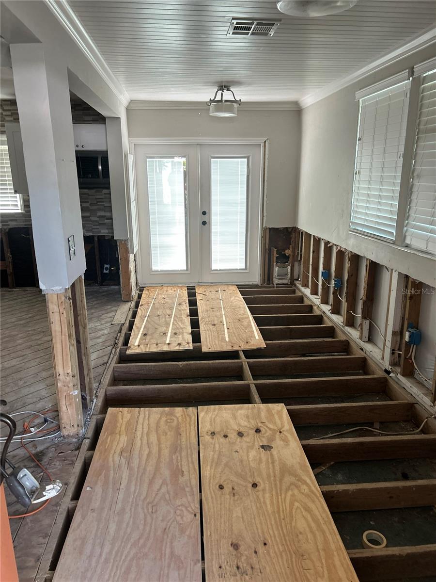 3008 DUPONT STREET S, Gulfport, FL 33707