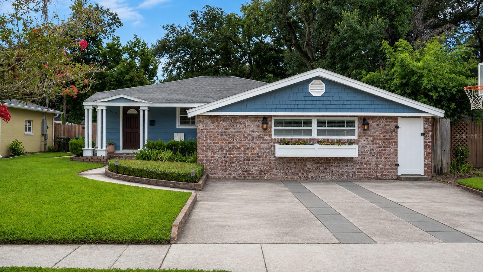 Beautiful 3Br, 2Ba Pool Home